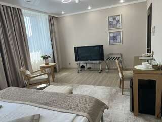 Гостиница Персона Челябинск Номер люкс улучшенный (с завтраком)-7