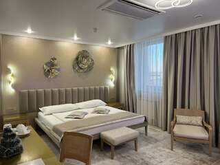 Гостиница Персона Челябинск Номер люкс улучшенный (с завтраком)-3